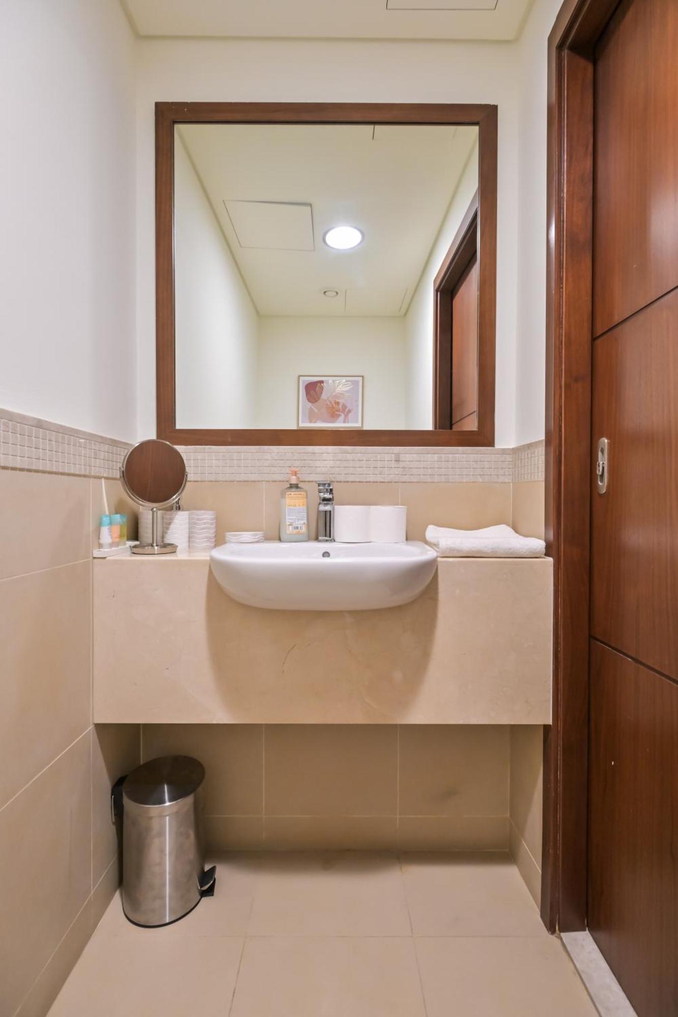 अपार्टमेंट Burj Vista 2br Luxurious With Direct Access To Mall Dubai