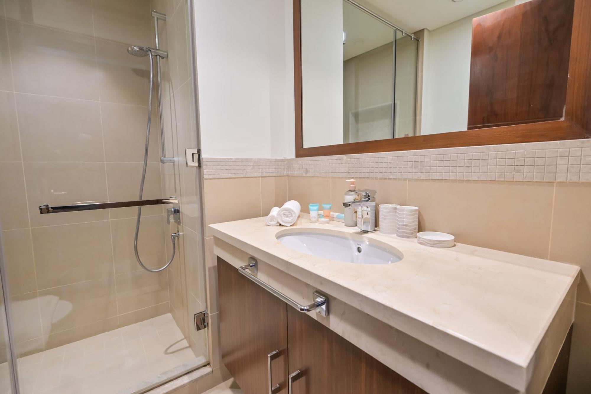 Burj Vista 2br Luxurious With Direct Access To Mall Appartement