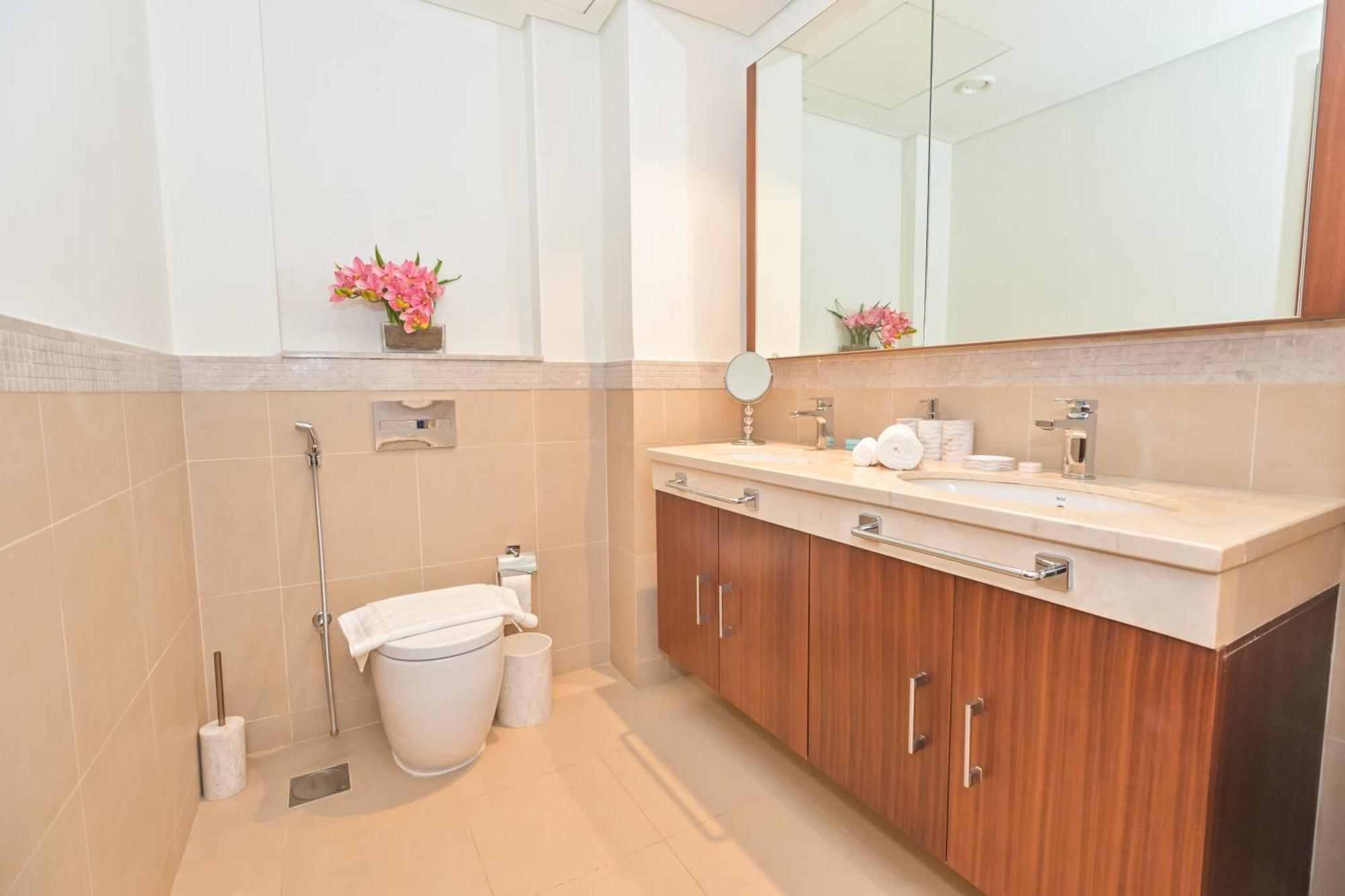 Appartement Burj Vista 2br Luxurious With Direct Access To Mall *