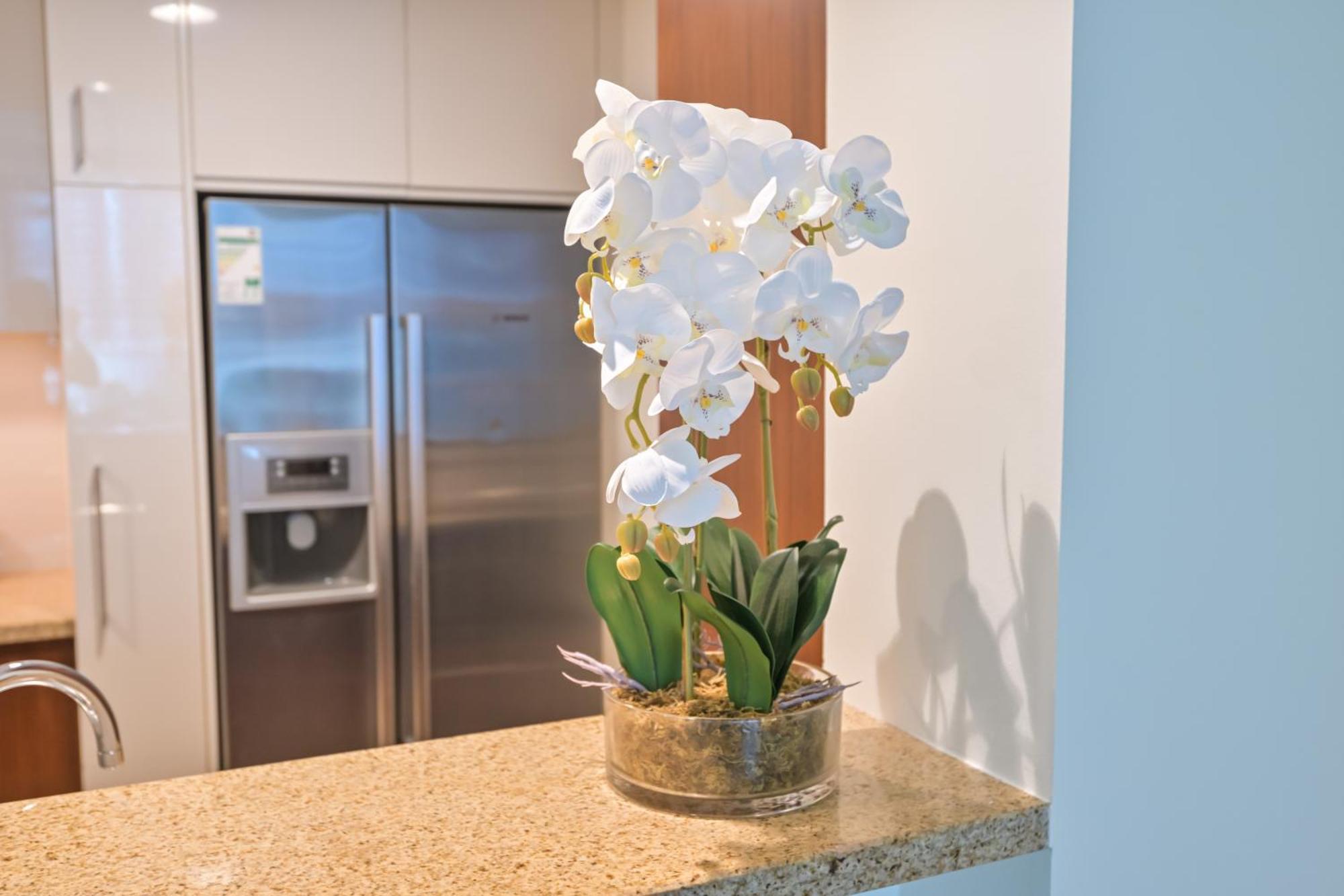 Burj Vista 2br Luxurious With Direct Access To Mall *