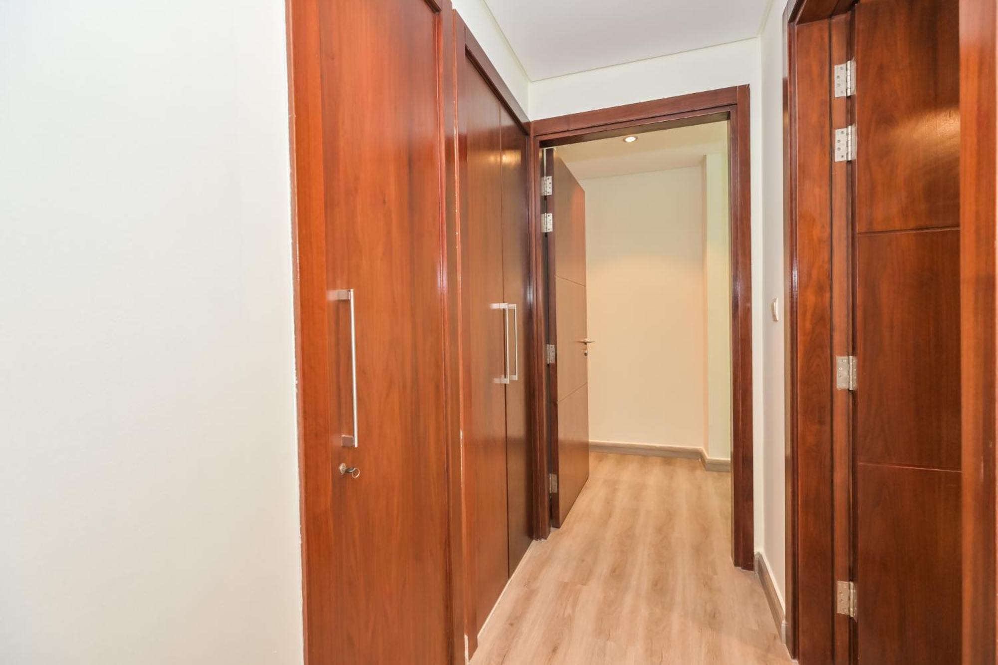 Burj Vista 2br Luxurious With Direct Access To Mall अपार्टमेंट