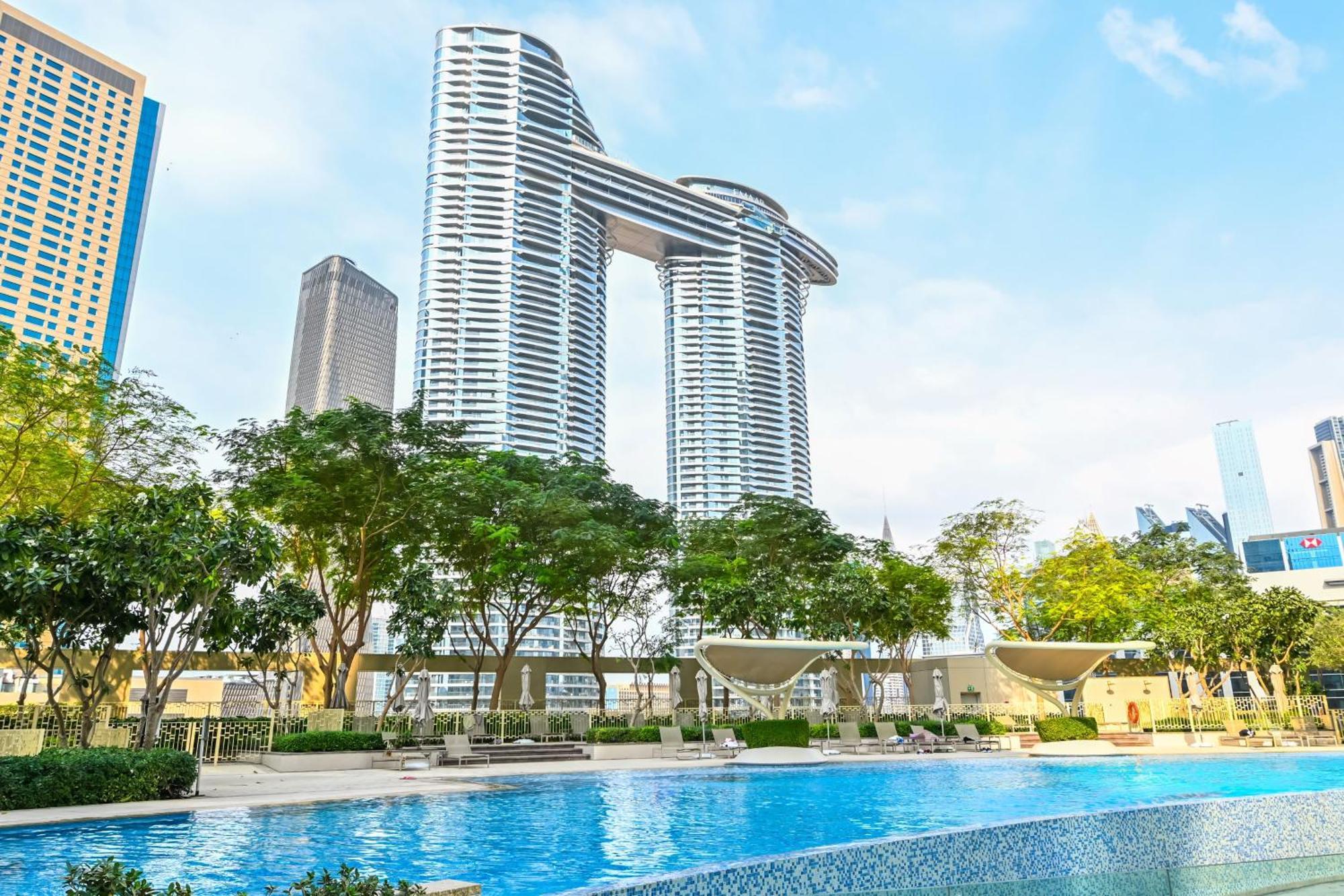 Burj Vista 2br Luxurious With Direct Access To Mall Appartement *